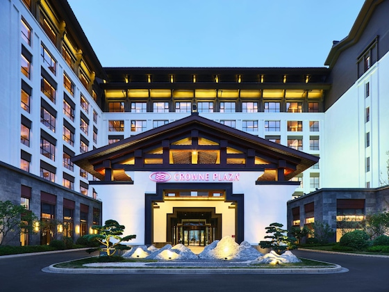Gallery - Crowne Plaza Wuxi Lake View By Ihg