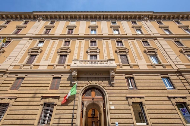 Gallery - Courtyard Rome Suite