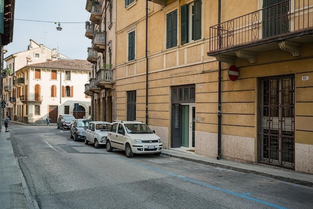 Gallery - Theatrum Rooms And Apartments