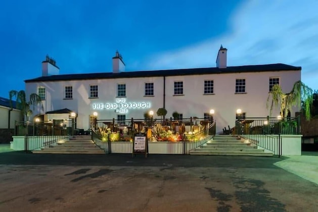 Gallery - The Old Borough By Wetherspoon