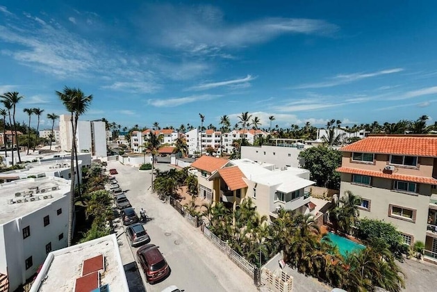 Gallery - Studios And Suites Ducassi Rooftop Pool