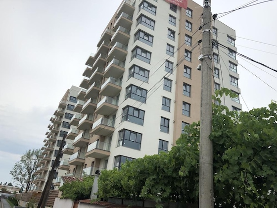 Gallery - Westpark 2 Residence Lakeview W6