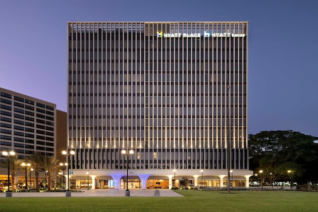 Gallery - Hyatt House LAX   Century Blvd