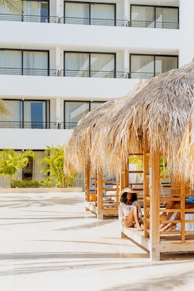 Gallery - The Rif At Mangrove Beach Corendon Curacao All-Inclusive, Curio By Hilton