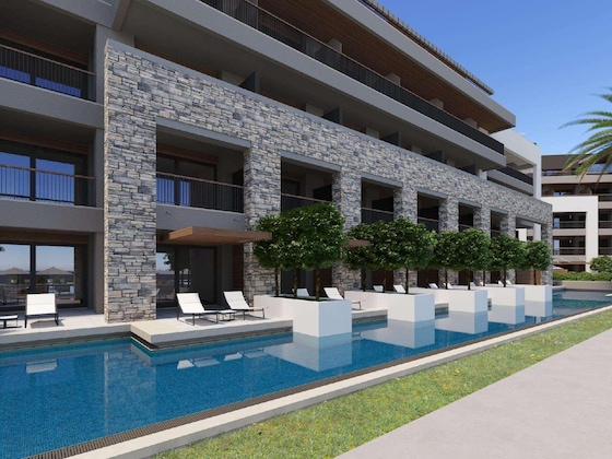 Gallery - Anda Barut Collection