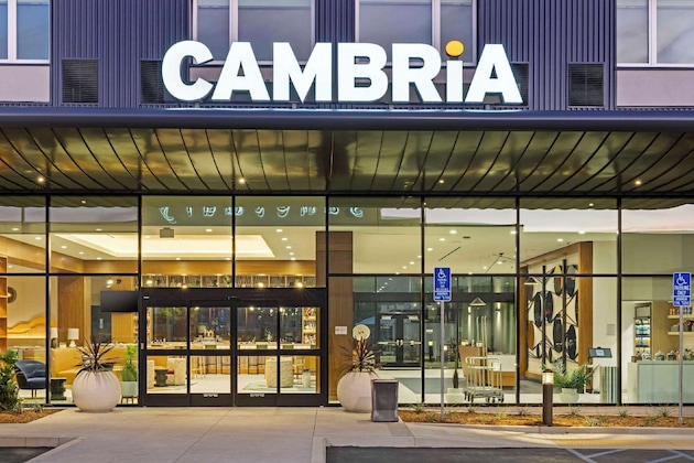Gallery - Cambria Hotel Burbank Airport