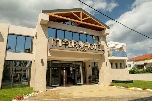 Gallery - Mirror Hotel