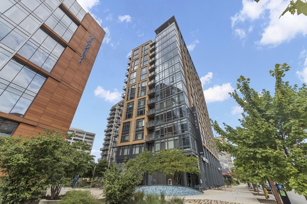 Gallery - Placemakr Marymount Ballston