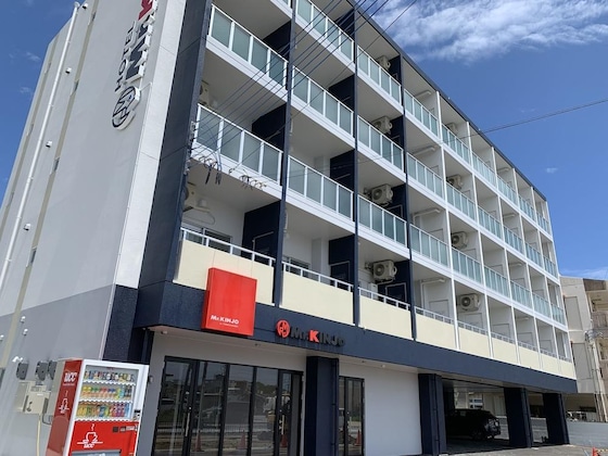 Gallery - Mr.Kinjo In Tomigusuku