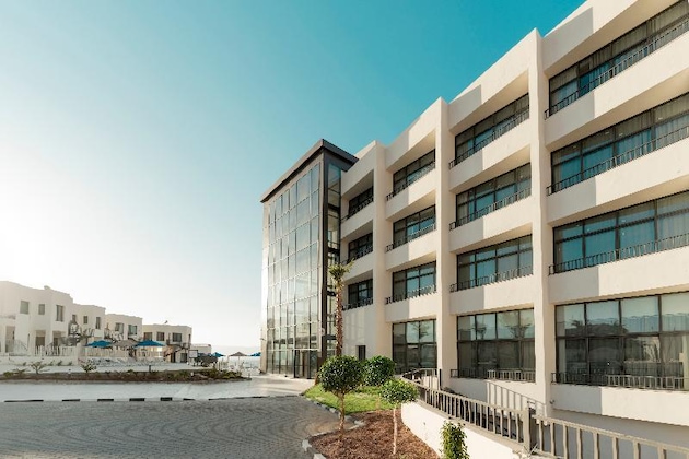 Gallery - Diamond Palm Hotel & Resort