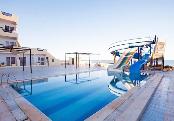 Gallery - Tree House Hotel