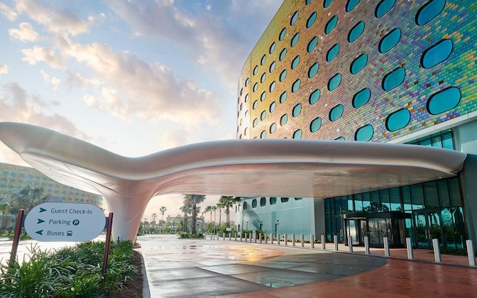 Gallery - Universal's Terra Luna Resort