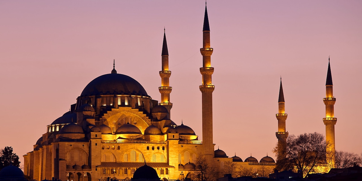 https://blog.logitravel.it/wp-content/uploads/2023/01/Mezquita-Suleymaniye-shutterstock_123692896-scaled.jpg
