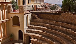Occidental Pueblo Acantilado