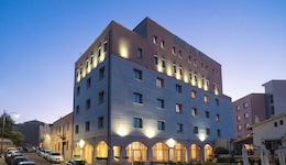 Hotel For You
