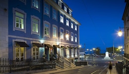 Lx Boutique Hotel