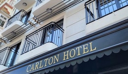 Carlton Hotel