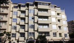 New Farah Hotel