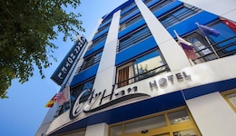 Ayhan Hotel