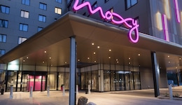 Moxy London Heathrow Airport
