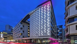 Moxy Frankfurt City Center
