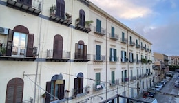 55 Aira Hotel