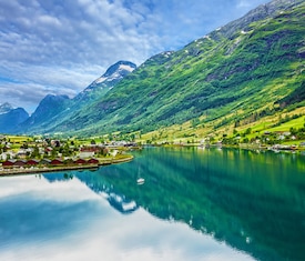 Le migliori offerte di crociere a Olden (Norvegia)