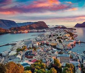 Le migliori offerte di crociere a Alesund (Norvegia)