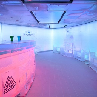 Bar & Lounge