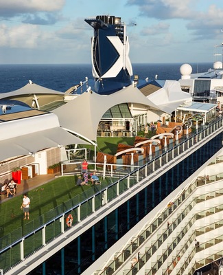 Immagine Celebrity Reflection 8
