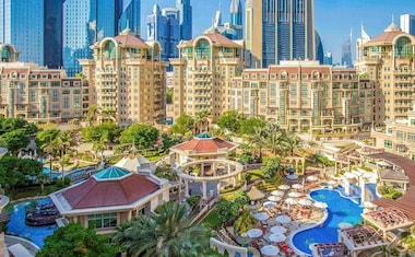 Swissotel Al Murooj Dubai