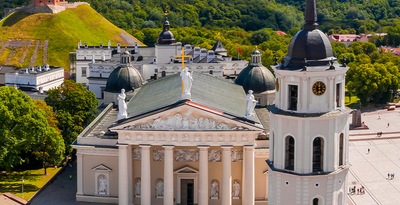Vilnius, Riga e Tallinn in aereo