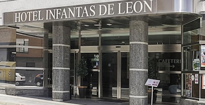 Hotel FC  Infantas De Leon
