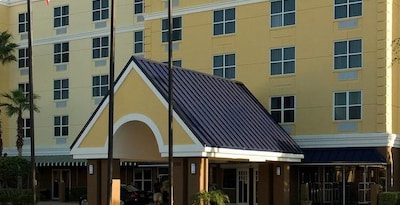 Fairfield Inn & Suites By Marriott Orlando Lake Buena Vista