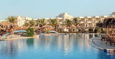 Long Beach Resort Hurghada