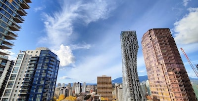 Divya Sutra Suites On Robson Downtown Vancouver