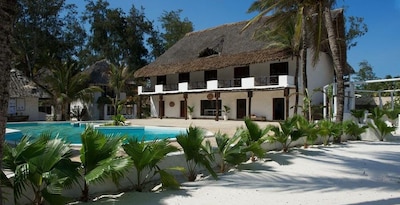 Barracuda Inn Resort