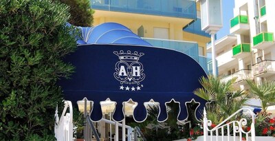 Hotel Anthony