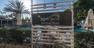 Iniohos Zante Hotel & Suites