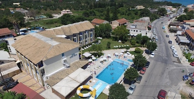 Silver Beach Hotel and Annexe Apartments