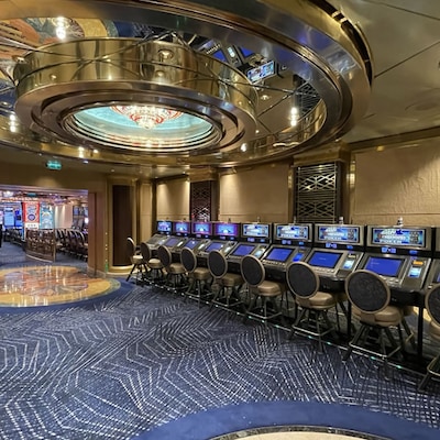Immagine Celebrity Infinity 5