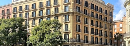 Lamaro Hotel