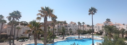 Apartamentos Golf Center Pueblo