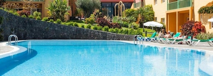 Apartamentos La Caleta
