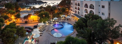 Aparthotel Puerto Cala Vadella