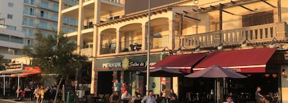 Hotel Iris