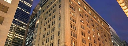 One King West Hotel & Residence
