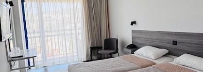 Navarria Hotel