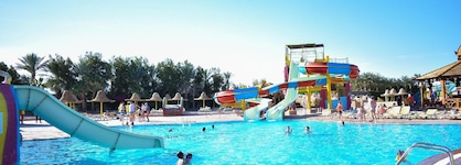 Parrotel Aquapark Resort