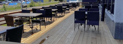 Skyline Airport Hotel